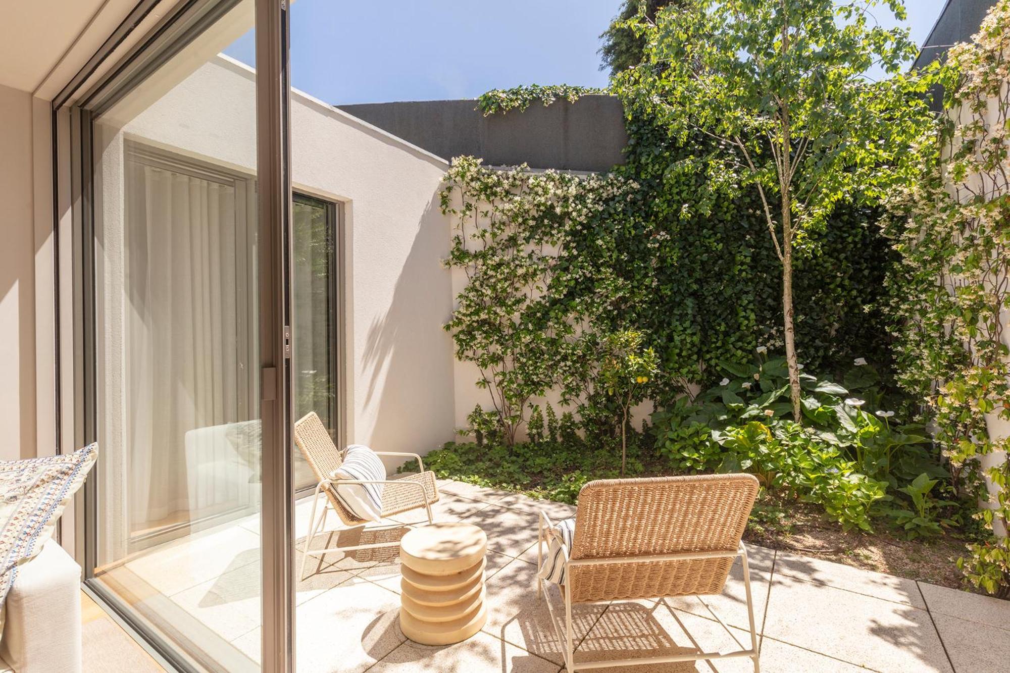 Vandoma Living Suites Porto Ruang foto